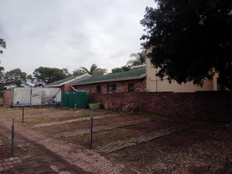 4 Bedroom Property for Sale in C Place Eastern Cape